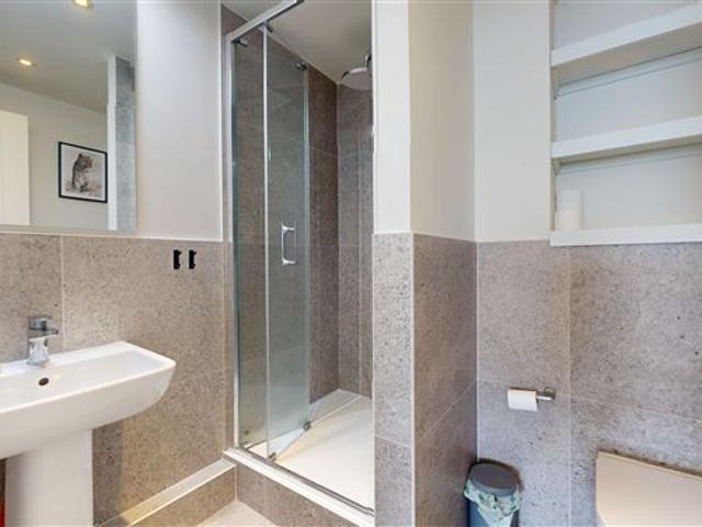 Apartment to rent in Bluebell, North Tipperary