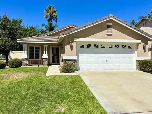 House for rent in Corona
