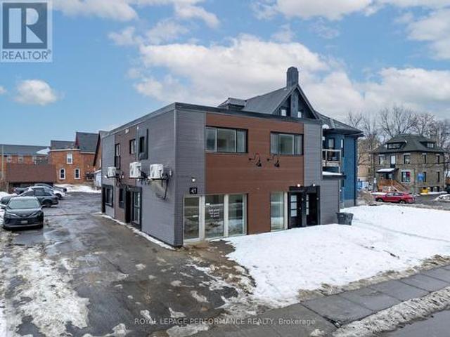 Commercial for rent in Cornwall, Ontario