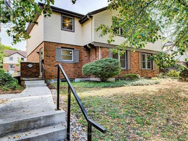 Townhouse for sale in Waterloo, Ontario