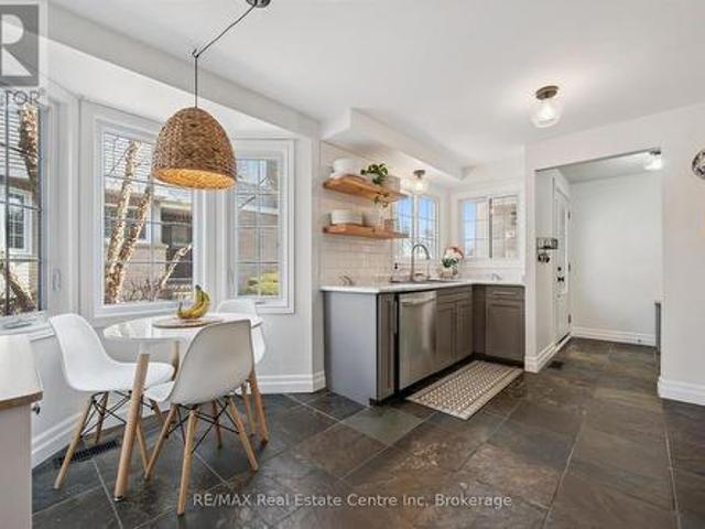 Townhouse for sale in Guelph, Ontario