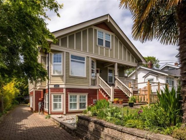 House for sale in Victoria, British Columbia