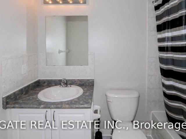 House for rent in Pickering, Golden Horseshoe