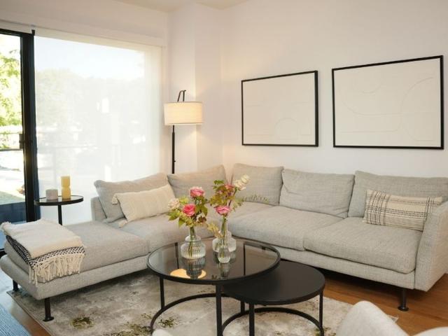 Apartment for rent in Dorval, Quebec