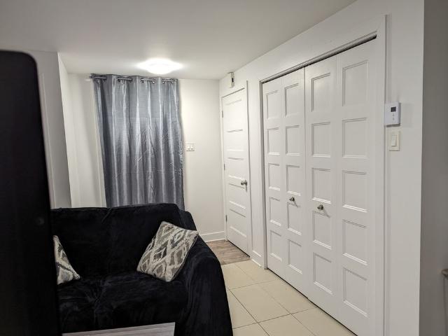 Apartment for rent in Saint-Hippolyte, Laurentides