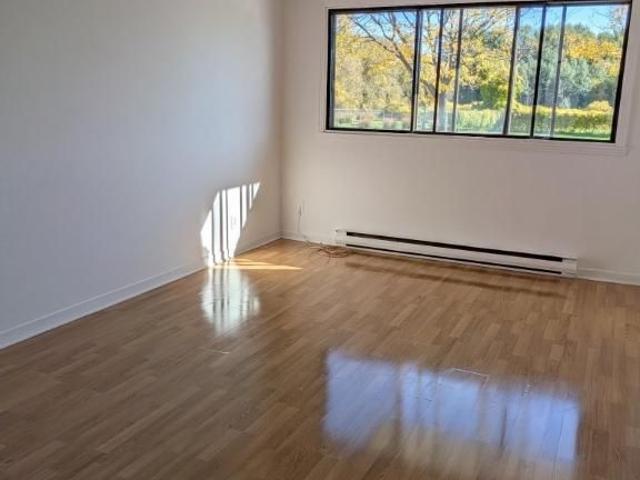 Apartment for rent in Pointe-aux-Trembles, Montréal