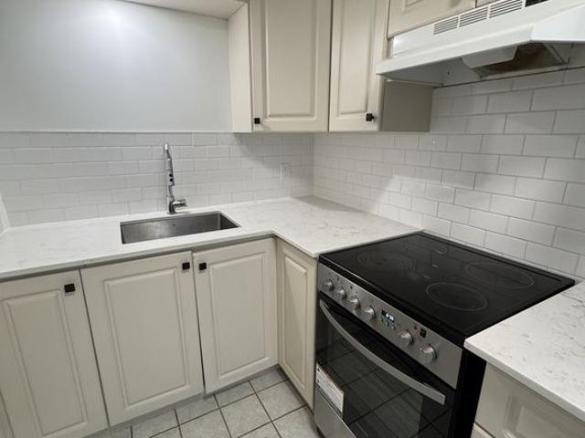 Apartment for rent in Mont-royal, Quebec