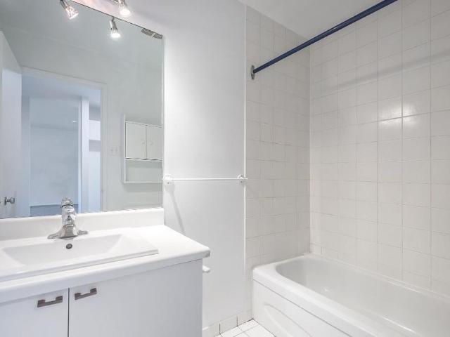 Apartment for rent in Saint-lambert, Quebec