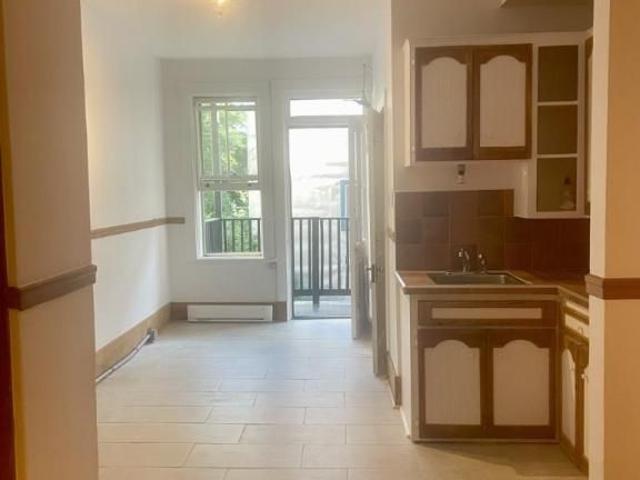Apartment for rent in St. Leonard's, Quebec