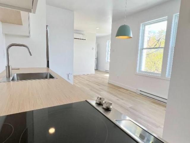 Apartment for rent in Quartier Centre-ville, Saint-Hyacinthe