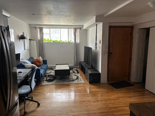 Apartment for rent in St. Leonard's, Quebec