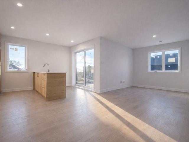 Apartment for rent in Saint-Damase, Montérégie