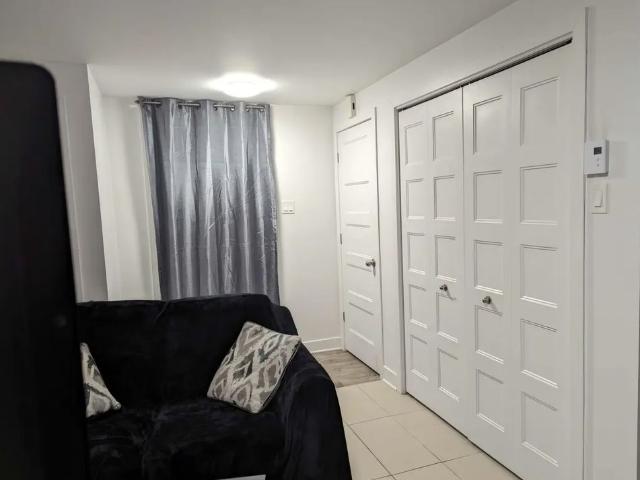 Apartment for rent in Saint-Hippolyte, Laurentides
