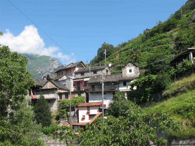 Zweifamilienhaus mieten in Gerra, Verzasca, Tessin