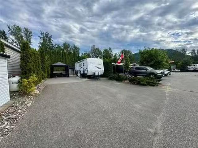 House for sale in Sicamous, British Columbia
