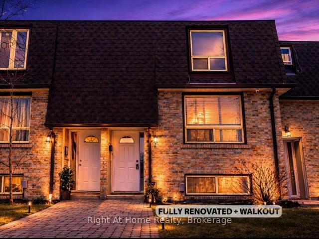 Condo for sale in Samac, Oshawa