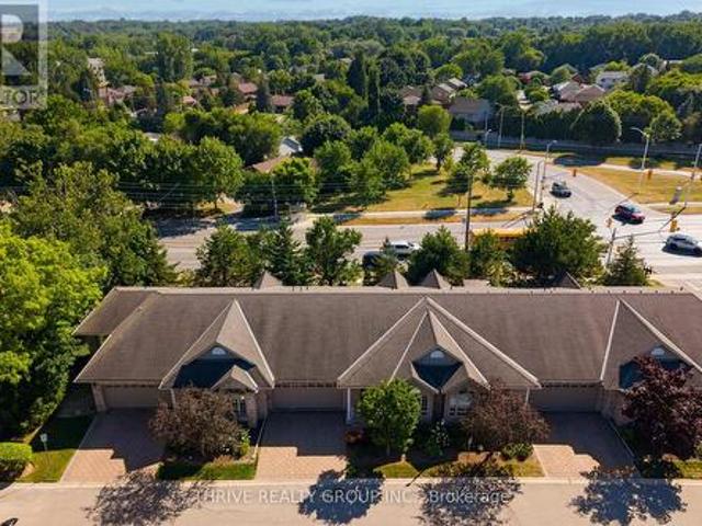 Townhouse for sale in Arva, Ontario