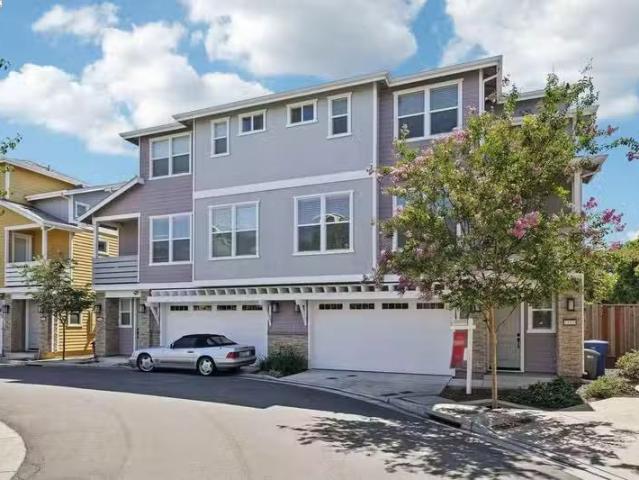 Condo for rent in Hayward