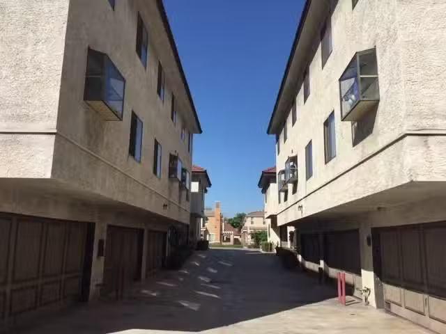 Condo for rent in Pomona