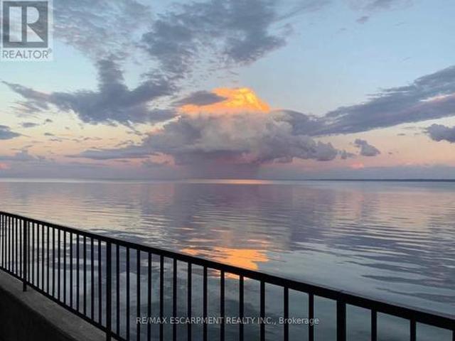 Townhouse for sale in Burlington