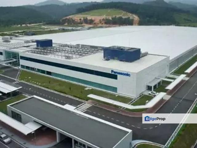 Warehouse for sale in Malaka