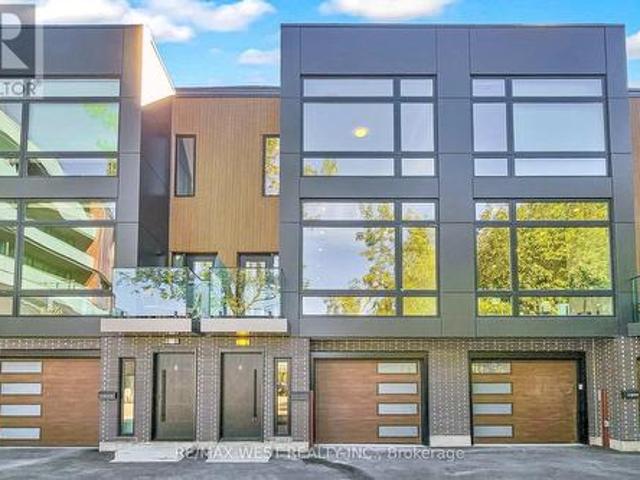 Townhouse for sale in Junction Area, Toronto
