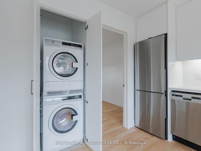 House for rent in Etobicoke—Lakeshore, Toronto