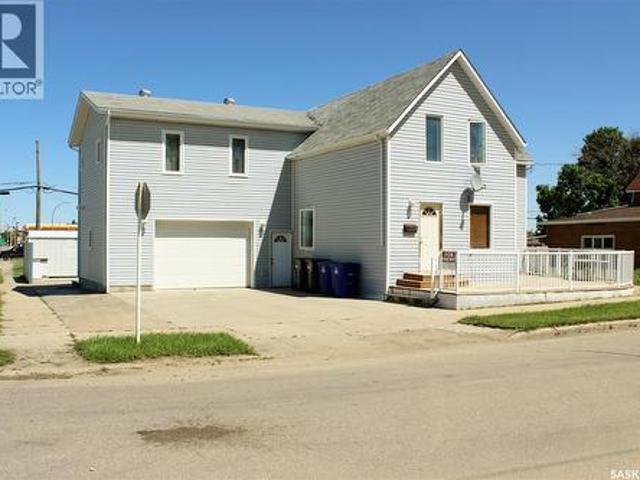 House for sale in Weyburn, Saskatchewan