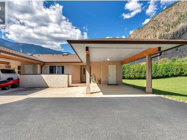 Townhouse for sale in Keremeos, British Columbia