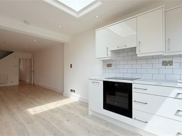 Terraced House to rent in Bluebell, North Tipperary