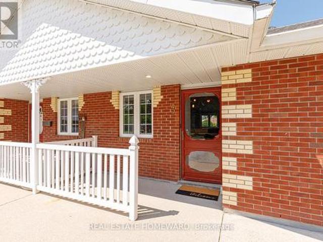 Townhouse for rent in Collingwood, Ontario