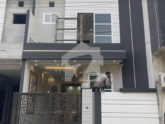 House for sale in Faisalabad, Islamabad Capital Territory