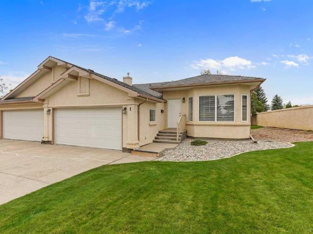 Townhouse for sale in Lethbridge, Alberta