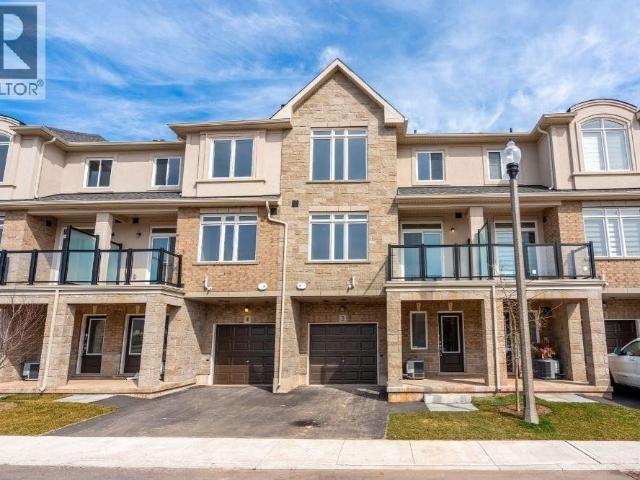 Townhouse for sale in Ancaster, Ontario