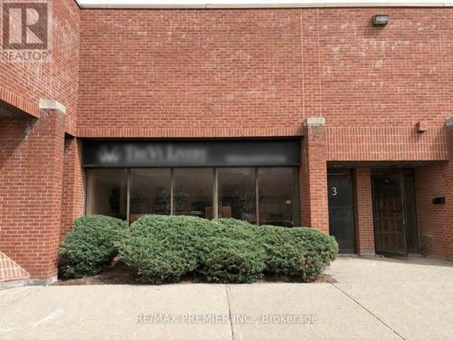 Commercial for rent in York, Ontario