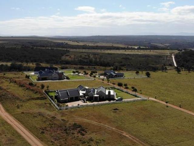 Property for sale in Jeffreys Bay, Kouga Local Municipality