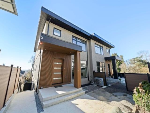Duplex for sale in Burnaby, British Columbia