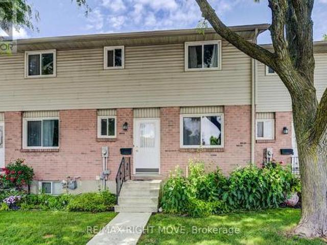 Townhouse for sale in Woodstock, Ontario