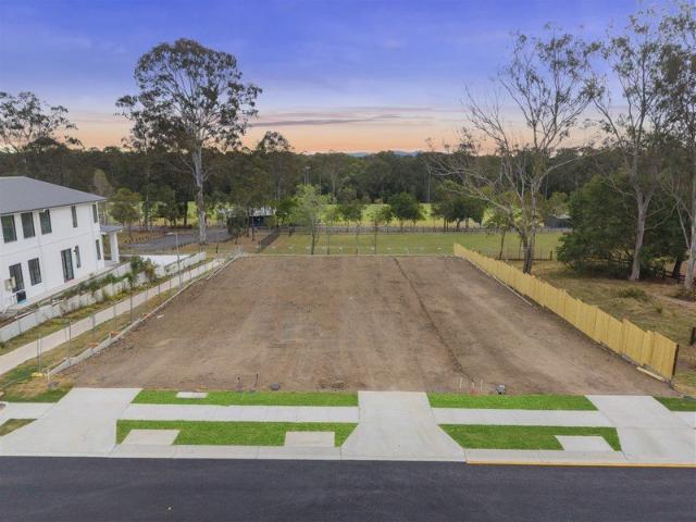 Cottage for sale in Emerald Park, City of Brisbane