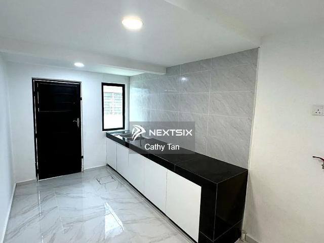 Shop for sale in Kajang, Langat