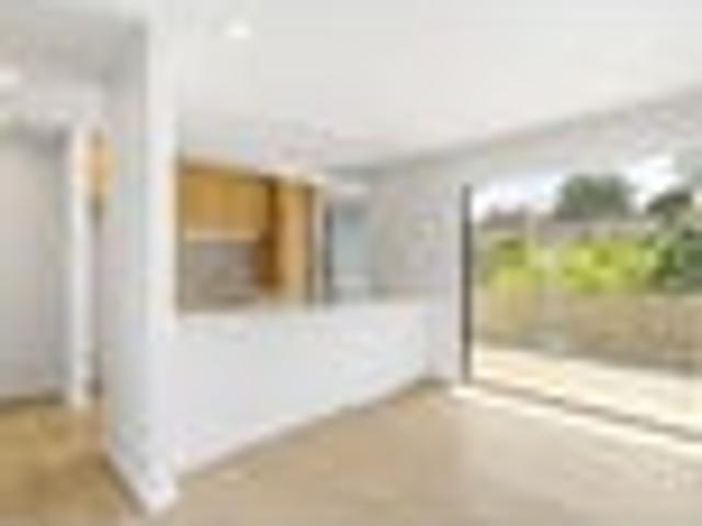 Townhouse for sale in Point England, Oroua County