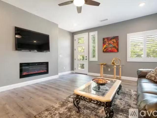 House for rent in Riverside