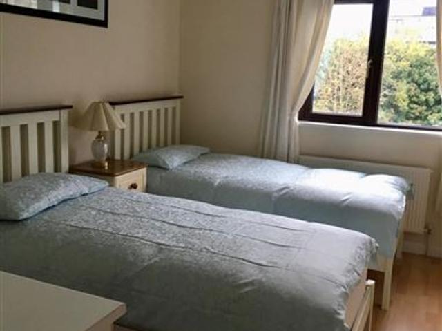 Detached House to rent in Gaillimh, Connacht