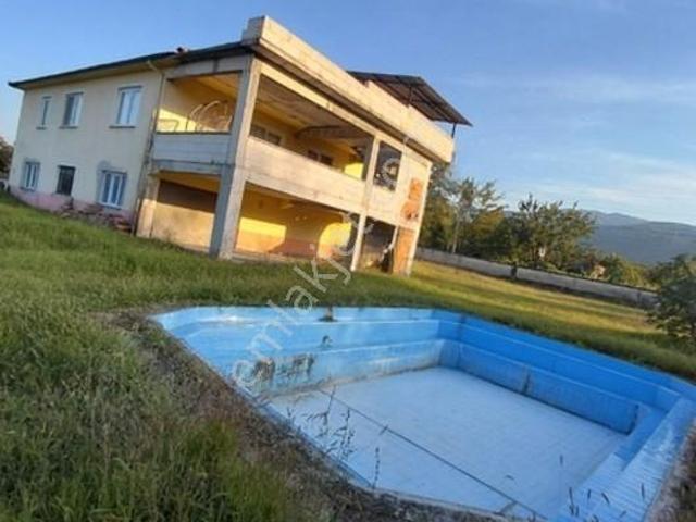 Salihiye, Akyazı içerisinde satılık Villa