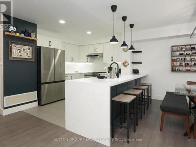 Townhouse for sale in Mississauga, Ontario
