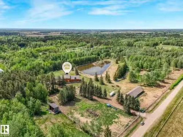 House for sale in Alberta