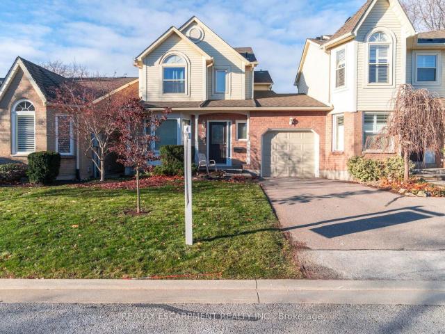 Apartment for sale in Woburn, Ontario
