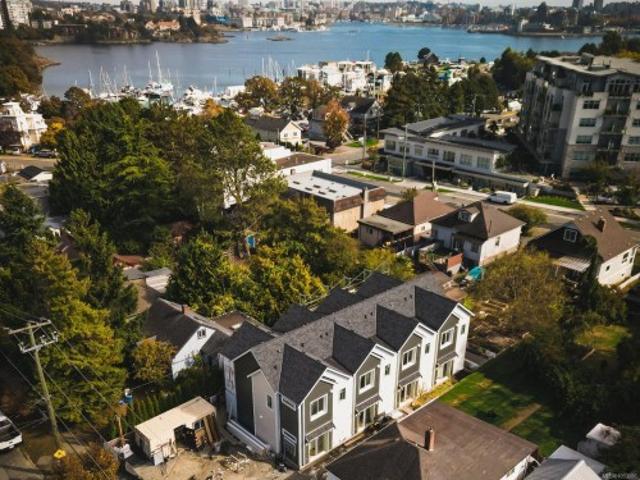 House for sale in Esquimalt, Capital Regional District