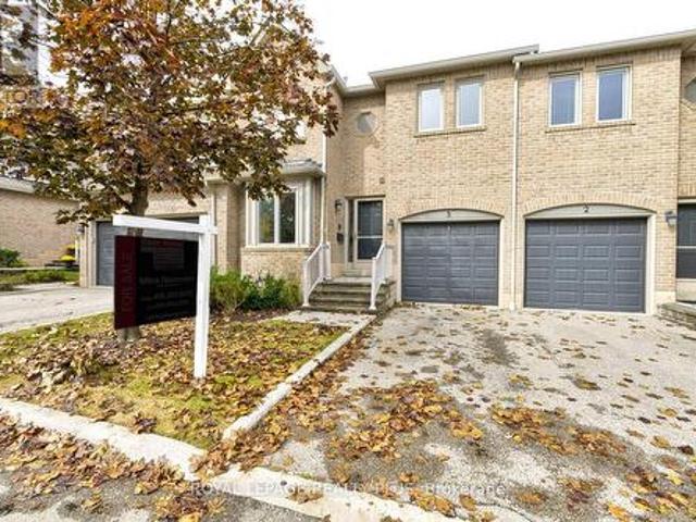 Townhouse for sale in Central Erin Mills, Mississauga