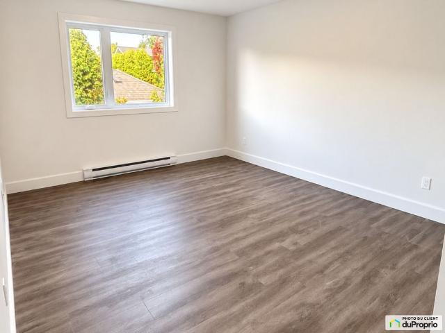 Apartment for rent in Saint-Césaire, Montérégie